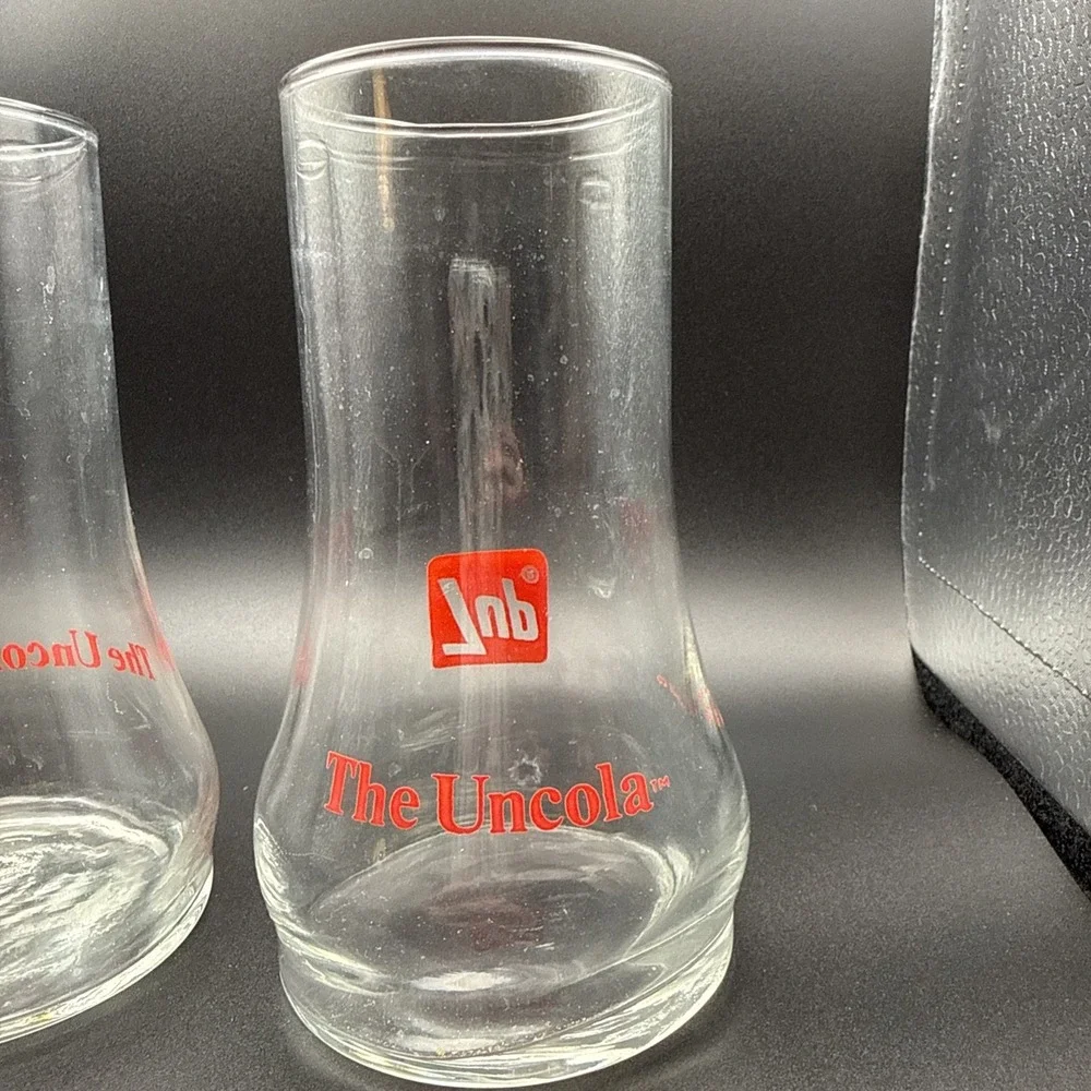 Vintage Set of 2 - 7up The Uncola Upside Down Logo Drinking Glasses Seven Up